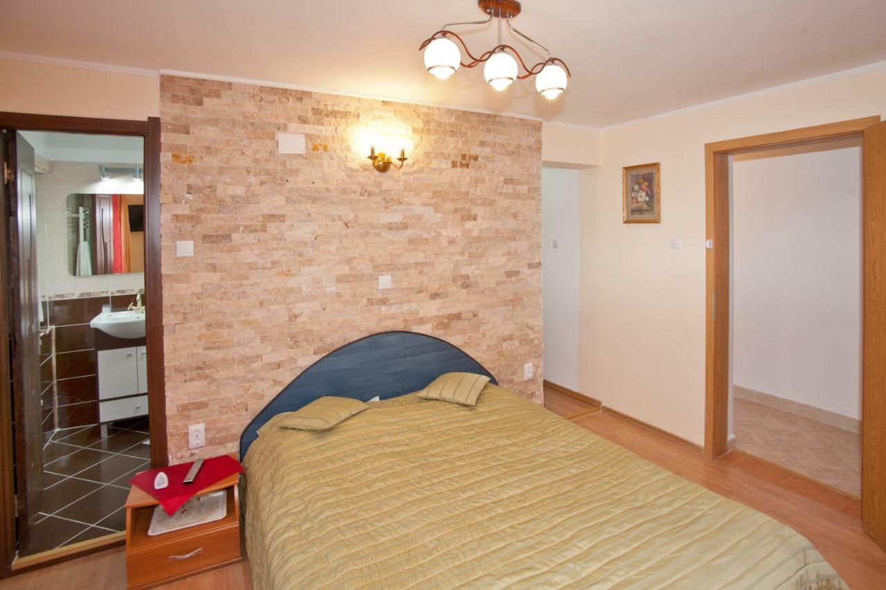 סינאיה Casa Tudor מראה חיצוני תמונה