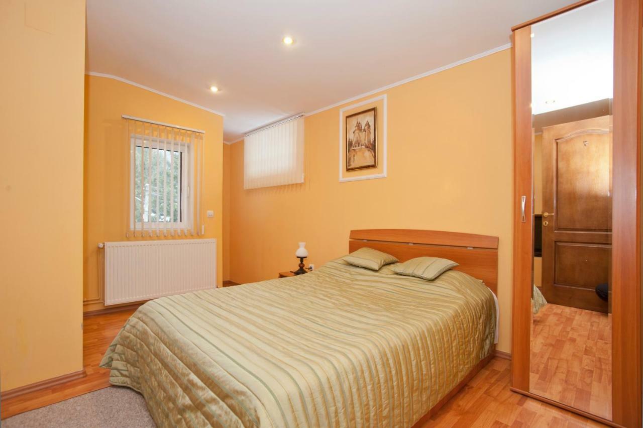 סינאיה Casa Tudor מראה חיצוני תמונה