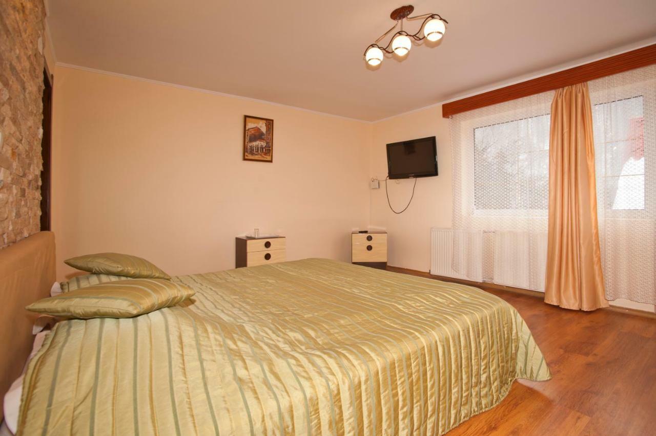 סינאיה Casa Tudor מראה חיצוני תמונה